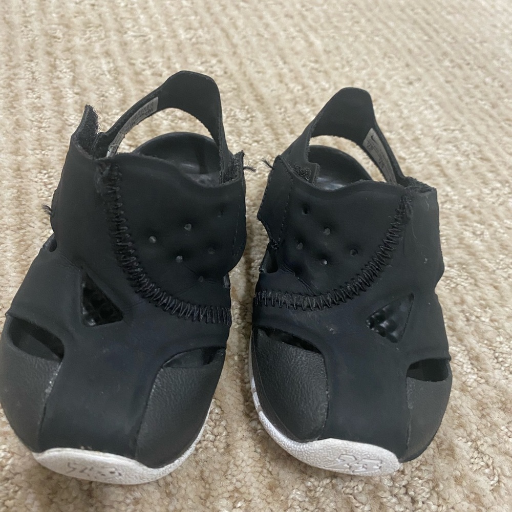 Jordan sandals 5c